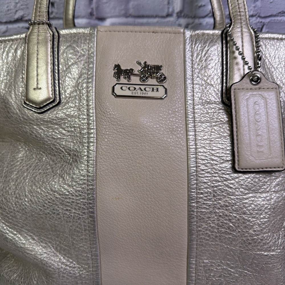 Coach Chelsea Leather Stripe Platinum Charlie ToteBag Purse J1126 18962 - Picture 2 of 15